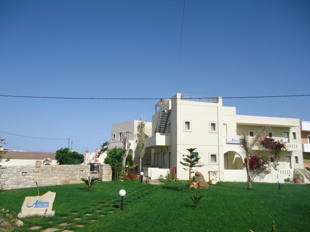Almyra Apartments & Suites Sfáka Exterior foto
